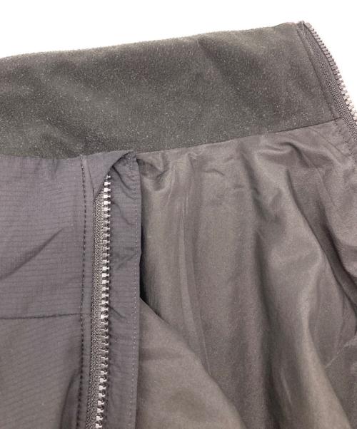 ARC'TERYX（アークテリクス）ARC'TERYX (アークテリクス) Atom Jacket M/X000009561 ブラック サイズ:Ｌの古着・服飾アイテム
