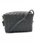 BOTTEGA VENETAボッテガベネタ）の古着「ミニループ カメラバッグ」｜グレー