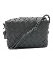BOTTEGA VENETA（ボッテガベネタ）の古着「ミニループ カメラバッグ」｜グレー