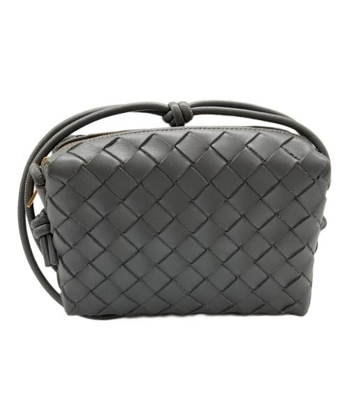 BOTTEGA VENETA（ボッテガベネタ）BOTTEGA VENETA (ボッテガベネタ) ミニループ カメラバッグ グレーの古着・服飾アイテム