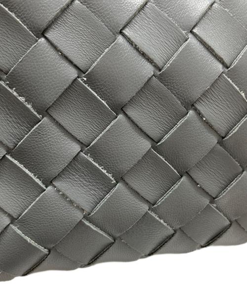 BOTTEGA VENETA（ボッテガベネタ）BOTTEGA VENETA (ボッテガベネタ) ミニループ カメラバッグ グレーの古着・服飾アイテム