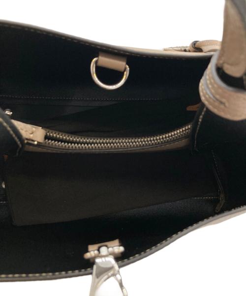TOD'S（トッズ）TOD'S (トッズ) T TIMELESS  MICRO 2WAY BAG/XBWAPAEL000QRI9P13 ベージュの古着・服飾アイテム