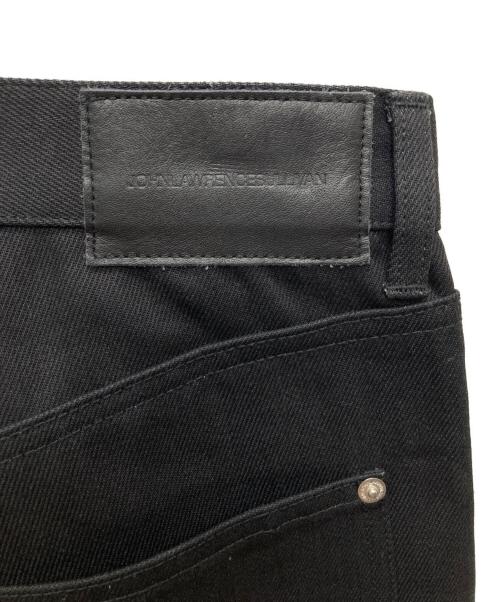 JOHN LAWRENCE SULLIVAN（ジョン ローレンス サリバン）JOHN LAWRENCE SULLIVAN (ジョン ローレンス サリバン) Rigid denim zipped pants/JLS-02-19 ブラック サイズ:46の古着・服飾アイテム