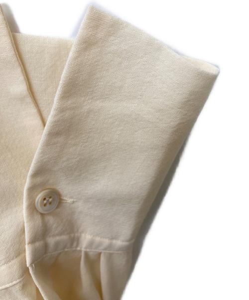 ISSEY MIYAKE（イッセイミヤケ）ISSEY MIYAKE (イッセイミヤケ) ENCLOTHE LAYERED SHIRTS/IM43FJ031 アイボリー サイズ:2の古着・服飾アイテム
