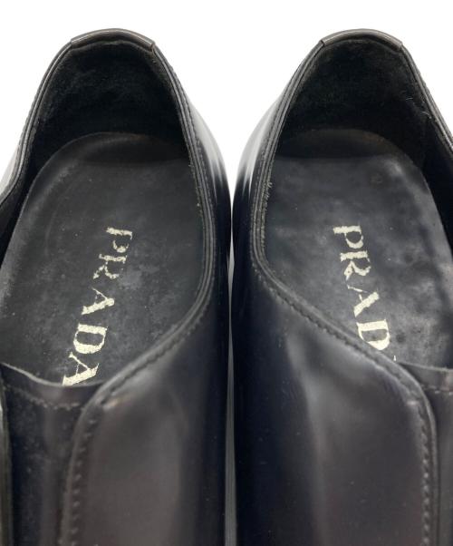 PRADA（プラダ）PRADA (プラダ) パテントドレスシューズ/2P 2575 グレー×ブラック サイズ:7 1/2の古着・服飾アイテム