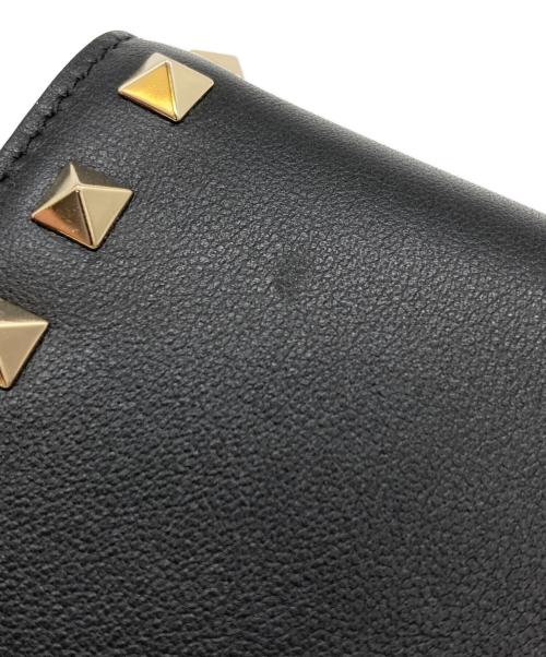VALENTINO GARAVANI（ヴァレンティノ・ガラヴァーニ）VALENTINO GARAVANI (ヴァレンティノ・ガラヴァーニ) スタッズ2つ折り財布/3W2P0P39BOL ブラックの古着・服飾アイテム
