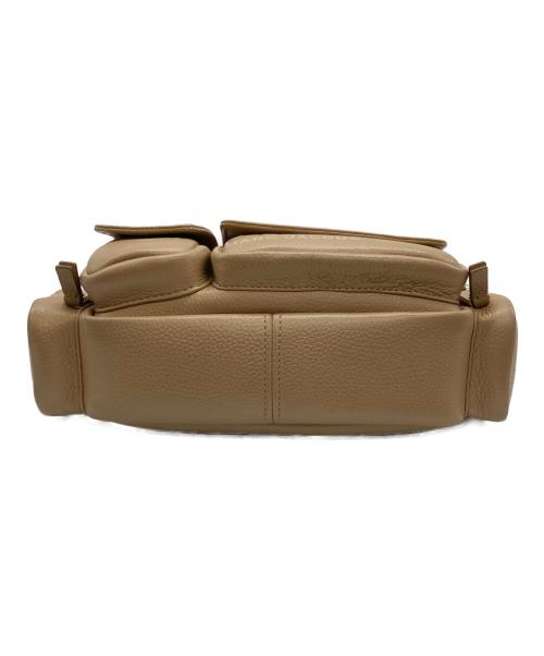 MARC JACOBS（マークジェイコブス）MARC JACOBS (マークジェイコブス) THE LEATHER CARGO BAG/2S4HSH085H02 ベージュの古着・服飾アイテム