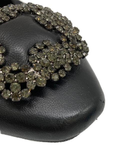 Manolo Blahnik（マノロブラニク）Manolo Blahnik (マノロブラニク) HANGISIビジューフラットパンプス ブラック サイズ:23の古着・服飾アイテム