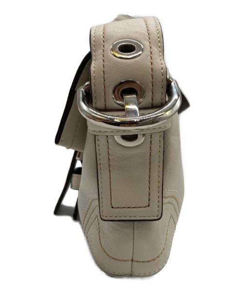 COACH（コーチ）COACH (コーチ) ソーホーワンショルダーバッグ アイボリーの古着・服飾アイテム