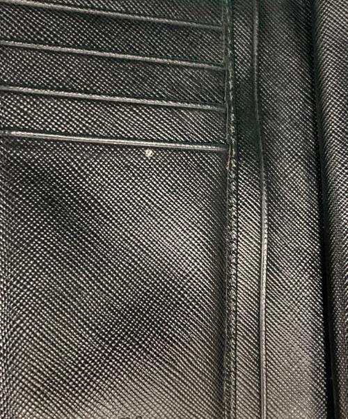 PRADA（プラダ）PRADA (プラダ) 2つ折り財布 ブラックの古着・服飾アイテム