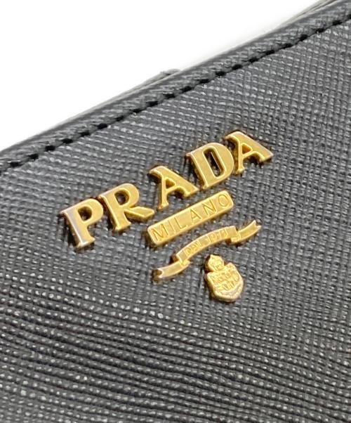 PRADA（プラダ）PRADA (プラダ) 2つ折り財布 ブラックの古着・服飾アイテム