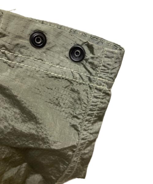 STONE ISLAND（ストーンアイランド）STONE ISLAND (ストーンアイランド) Nylon Metal Light Weight ジャケット/701511117 カーキ サイズ:Ｌの古着・服飾アイテム