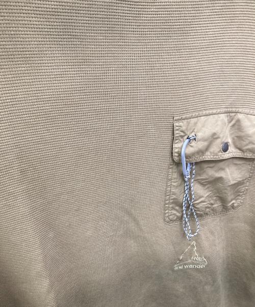 and wander（アンドワンダー）and wander (アンドワンダー) garment dye waffle pocket T ベージュ サイズ:Lの古着・服飾アイテム