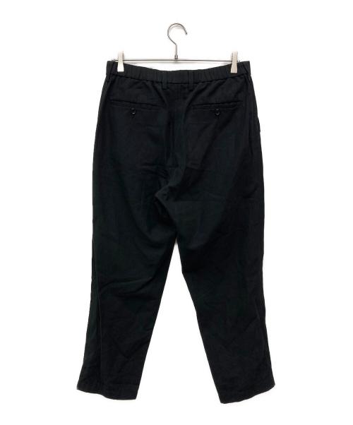 ISSEY MIYAKE（イッセイミヤケ）ISSEY MIYAKE (イッセイミヤケ) テーパードパンツ/ME91FF134 ブラック サイズ:2の古着・服飾アイテム