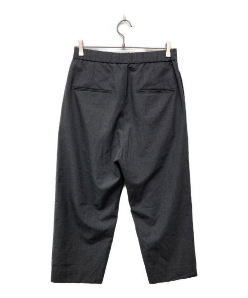 ATON（エイトン）ATON (エイトン) WOOL TROPICAL TAPERED EASY PANTS/PR.AG.SM.0700 グレー サイズ:04の古着・服飾アイテム