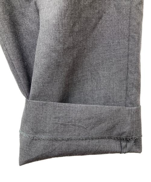 ATON（エイトン）ATON (エイトン) WOOL TROPICAL TAPERED EASY PANTS/PR.AG.SM.0700 グレー サイズ:04の古着・服飾アイテム