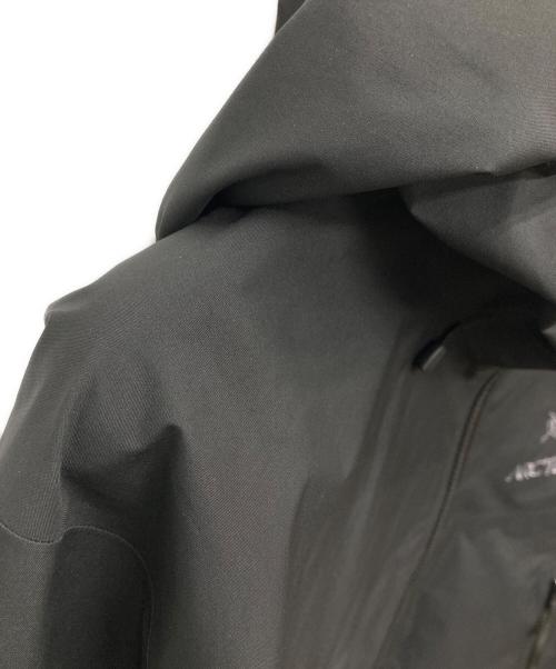 ARC'TERYX（アークテリクス）ARC'TERYX (アークテリクス) BETA AR JACKET M-STORMHOOD/X000006488 ブラック サイズ:Ｓの古着・服飾アイテム