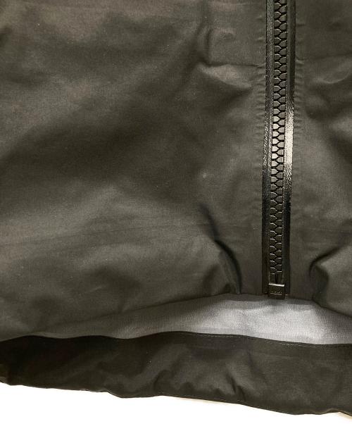 ARC'TERYX（アークテリクス）ARC'TERYX (アークテリクス) BETA AR JACKET M-STORMHOOD/X000006488 ブラック サイズ:Ｓの古着・服飾アイテム
