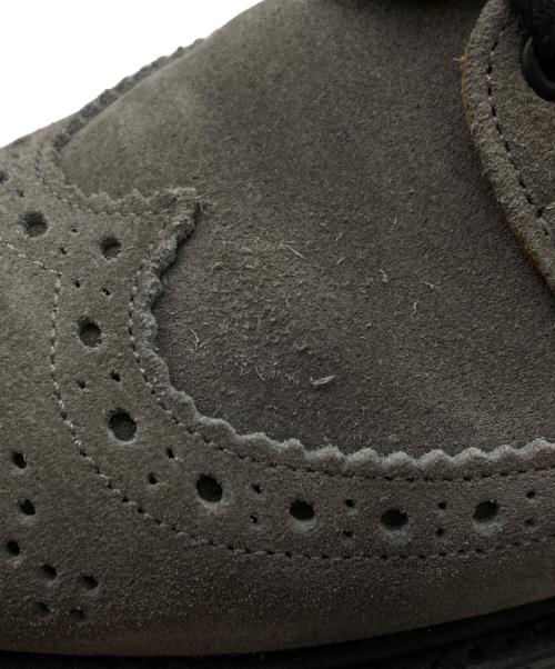 Tricker's（トリッカーズ）Tricker's (トリッカーズ) BOURTON スウェードウィングチップシューズ/884631 グレー サイズ:8.5の古着・服飾アイテム