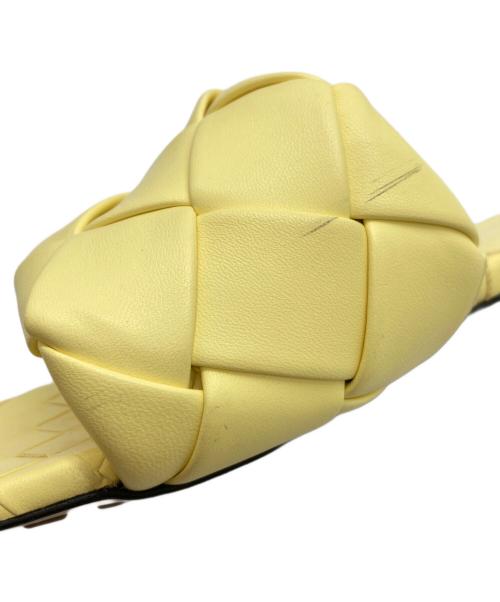 BOTTEGA VENETA（ボッテガベネタ）BOTTEGA VENETA (ボッテガベネタ) FLAT LIDO BV SANDALS イエロー サイズ:35の古着・服飾アイテム