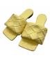 BOTTEGA VENETA（ボッテガベネタ）の古着「FLAT LIDO BV SANDALS」｜イエロー