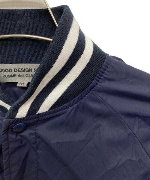 GOOD DESIGN SHOP COMME des GARCONS（グッドデザインショップ コムデギャルソン）GOOD DESIGN SHOP COMME des GARCONS (グッドデザインショップ コムデギャルソン) バックロゴコーチジャケット ネイビー サイズ:Ｍの古着・服飾アイテム