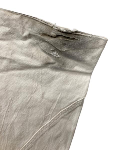 ISSEY MIYAKE MEN（イッセイミヤケメン）ISSEY MIYAKE MEN (イッセイミヤケメン) ツイストコットンドリルパンツ アイボリー サイズ:Ｍの古着・服飾アイテム