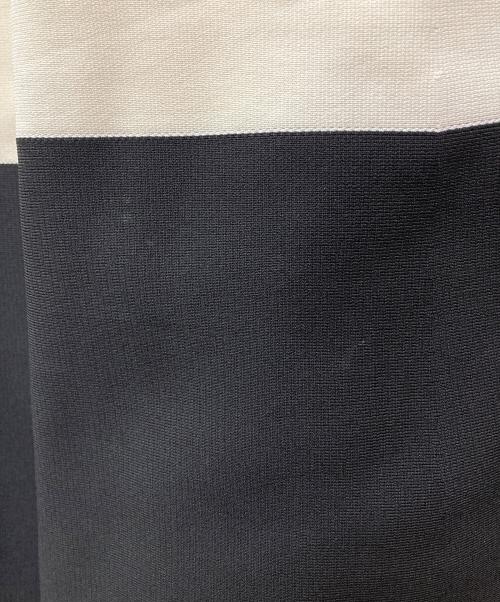 OMMO（オーエムエムオー）OMMO (オーエムエムオー) BODER KNIT SQUARE TANK OP/882620304201 ブラック×オリーブ サイズ:38の古着・服飾アイテム