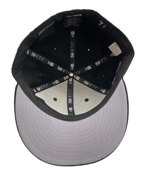 SUPREME（シュプリーム）SUPREME (シュプリーム) New Era (ニューエラ) World Famous 1994 Cap ブラック サイズ:7 1/2 (59.6cm)の古着・服飾アイテム