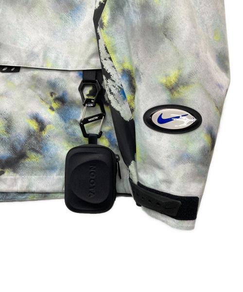 NIKE（ナイキ）NIKE (ナイキ) NOCTA (ノクタ) NRG NOCTA OPALTCHJKT ブルー×グリーン サイズ:XLの古着・服飾アイテム