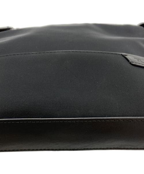 TUMI（トゥミ）TUMI (トゥミ) HARRISON SHAWNEE CROSSBODY/130550 1041 ブラックの古着・服飾アイテム