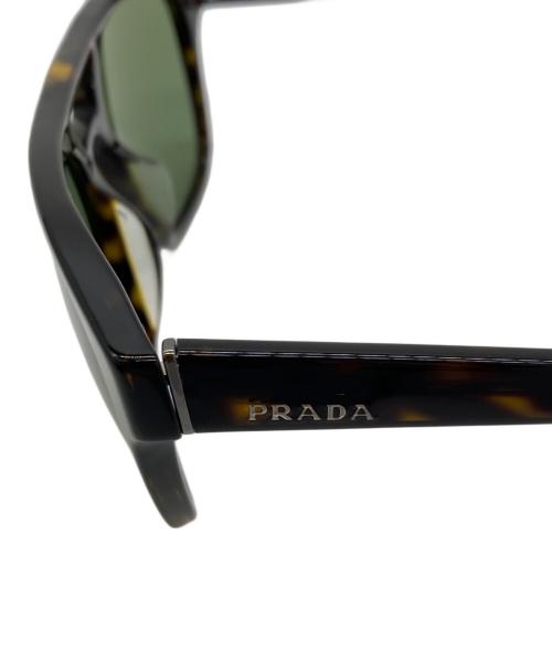 PRADA（プラダ）PRADA (プラダ) サングラス/SPR23V-F ブラウン サイズ:56□19-145の古着・服飾アイテム