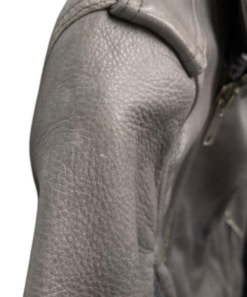RICK OWENS（リックオウエンス）RICK OWENS (リックオウエンス) CLASSIC LEATHER JACKET/RP18S8703-LCW グレー サイズ:40の古着・服飾アイテム