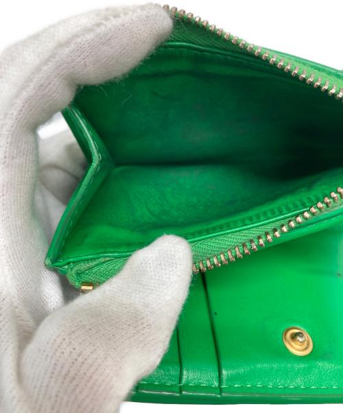 BOTTEGA VENETA（ボッテガベネタ）BOTTEGA VENETA (ボッテガベネタ) スモールカセット2つ折り財布 グリーンの古着・服飾アイテム