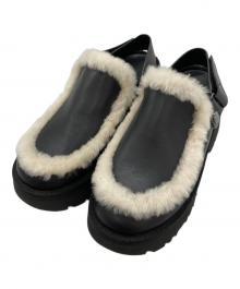 UGG（アグ）の古着「ESMEE LEATHER CLOG/1171507」｜ブラック