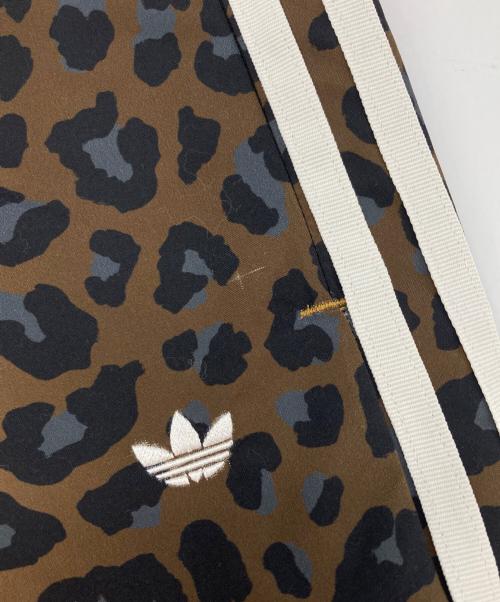 adidas（アディダス）adidas (アディダス) LEOPARD FIREBIRD OVERSIZED TRACK PANTS ブラウン サイズ:Mの古着・服飾アイテム