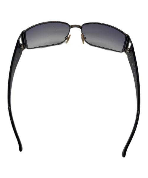 VERSACE（ヴェルサーチ）VERSACE (ヴェルサーチ) メデューサ モチーフサングラス/MOD.2021 1001/11 ブラック サイズ:60-15-130の古着・服飾アイテム