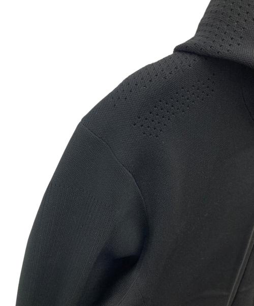 DESCENTE（デサント）DESCENTE (デサント) オルテライン クレセント フーディパーカー/DJMSGL01 ブラックの古着・服飾アイテム