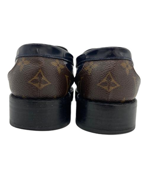 LOUIS VUITTON（ルイ ヴィトン）LOUIS VUITTON (ルイ ヴィトン) ヒールモノグラムエナメルコインローファー ブラウン×ネイビー サイズ:35・1/2の古着・服飾アイテム