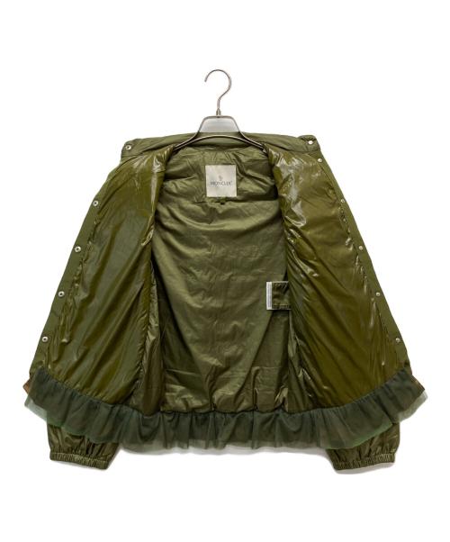 MONCLER（モンクレール）MONCLER (モンクレール) sacai (サカイ) SAKI フリルダウンジャケット オリーブの古着・服飾アイテム