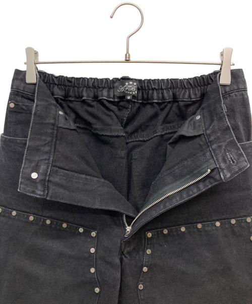 AFB（エーエフビー）AFB (エーエフビー) DOUBLE KNEE STUDDED PANTS ブラック サイズ:Mの古着・服飾アイテム