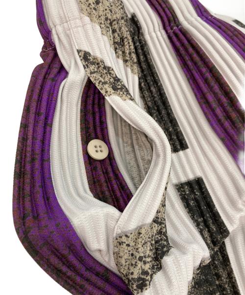 HOMME PLISSE ISSEY MIYAKE（オム プリッセ イッセイ ミヤケ）HOMME PLISSE ISSEY MIYAKE (オム プリッセ イッセイ ミヤケ) 転写プリントクロップドプリーツパンツ ホワイト サイズ:3の古着・服飾アイテム