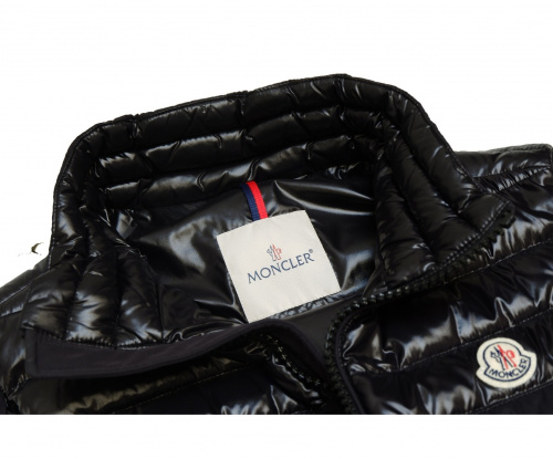 MONCLER（モンクレール）MONCLER (モンクレール) Deneb Giletダウンベスト ブラック サイズ:表記サイズ：3 18AWの古着・服飾アイテム