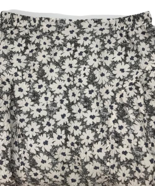 Luar（ルアール）Luar (ルアール) BEARDSLEY (ビアズリー) 《LIVETART》フラワーフクレジャガードスカート ホワイト サイズ:FREEの古着・服飾アイテム