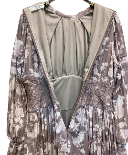 HER LIP TO（ハーリップトゥ）HER LIP TO (ハーリップトゥ) Le Camelia Pleated Dress ピンク サイズ:S 未使用品の古着・服飾アイテム