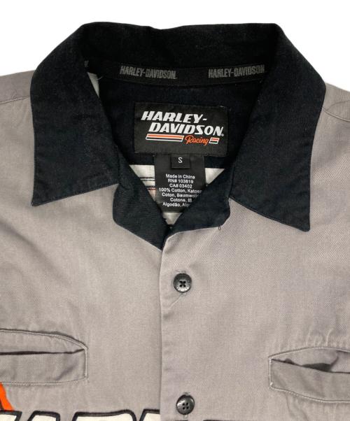 HARLEY-DAVIDSON（ハーレーダビッドソン）HARLEY-DAVIDSON (ハーレーダビッドソン) 刺繍オープンカラーシャツ グレー サイズ:Sの古着・服飾アイテム