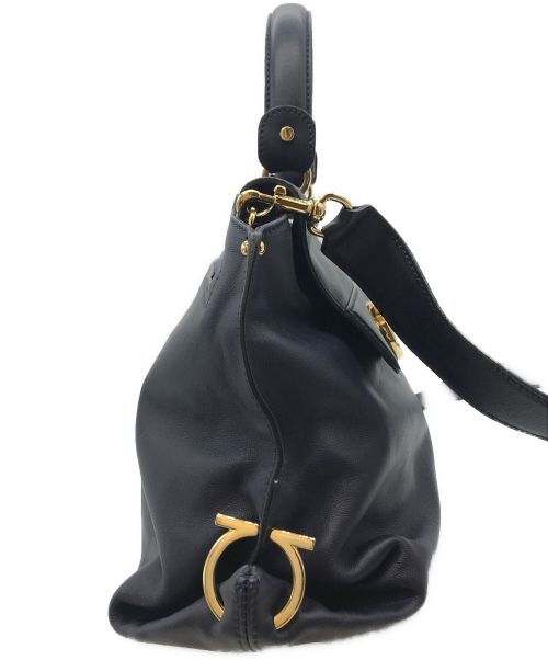 Salvatore Ferragamo（サルヴァトーレ フェラガモ）Salvatore Ferragamo (サルヴァトーレ フェラガモ) ソフィア ミディアム2WAYバッグ ネイビーの古着・服飾アイテム