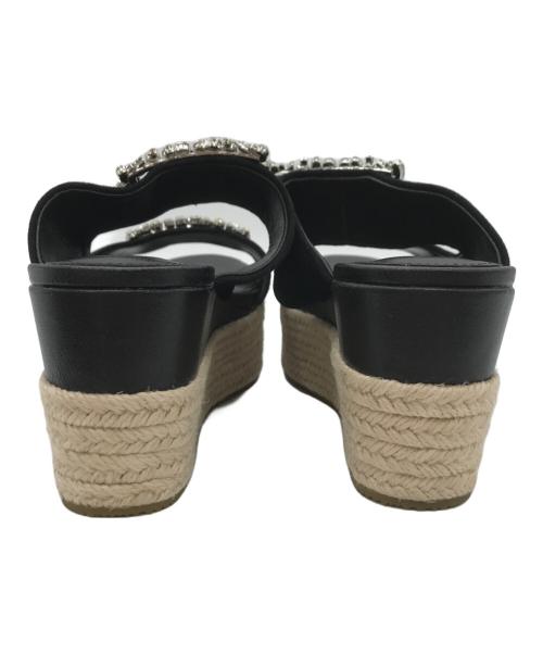 TSURU by MARIKO OIKAWA（ツルバイマリコオイカワ）TSURU by MARIKO OIKAWA (ツルバイマリコオイカワ) Deja ビジューサンダル ブラック サイズ:33の古着・服飾アイテム