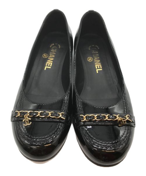 CHANEL（シャネル）CHANEL (シャネル) チェーンデザインパテントパンプス ブラック サイズ:36 1/2の古着・服飾アイテム