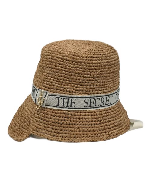 J.W.ANDERSON（ジェイダブリューアンダーソン）J.W.ANDERSON (ジェイダブリューアンダーソン) OSCAR WILDE ASYMMETRIC BUCKET HAT ナチュラル サイズ:60の古着・服飾アイテム